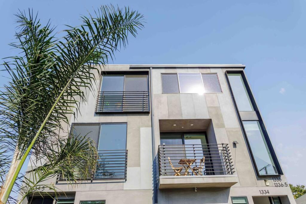 Villa Stunning Hollywood Townhouse With Sunny Views Los Angeles Esterno foto