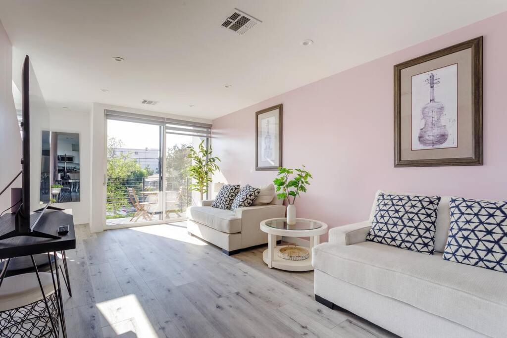 Villa Stunning Hollywood Townhouse With Sunny Views Los Angeles Esterno foto