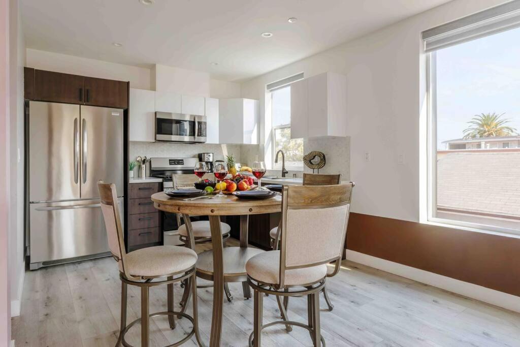 Villa Stunning Hollywood Townhouse With Sunny Views Los Angeles Esterno foto
